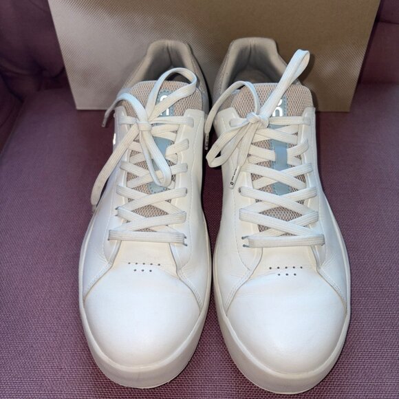 On The Roger Advantage Sneakers in White & Sand 12.5 with box Mens Athletic Shoe - Picture 9 of 16